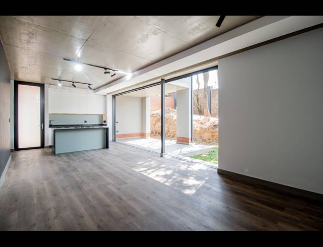 3 BEDROOM FREESTANDING FOR SALE IN LYNNWOOD
